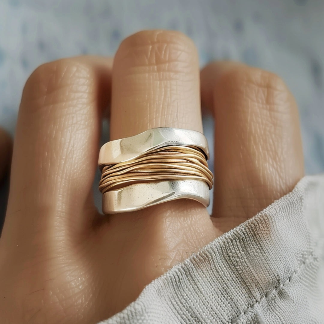 Sophia | Silver Golden Threads Ring