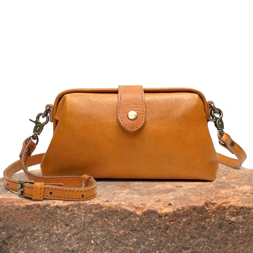 Freja™ | Timeless Shoulder Bag with Character