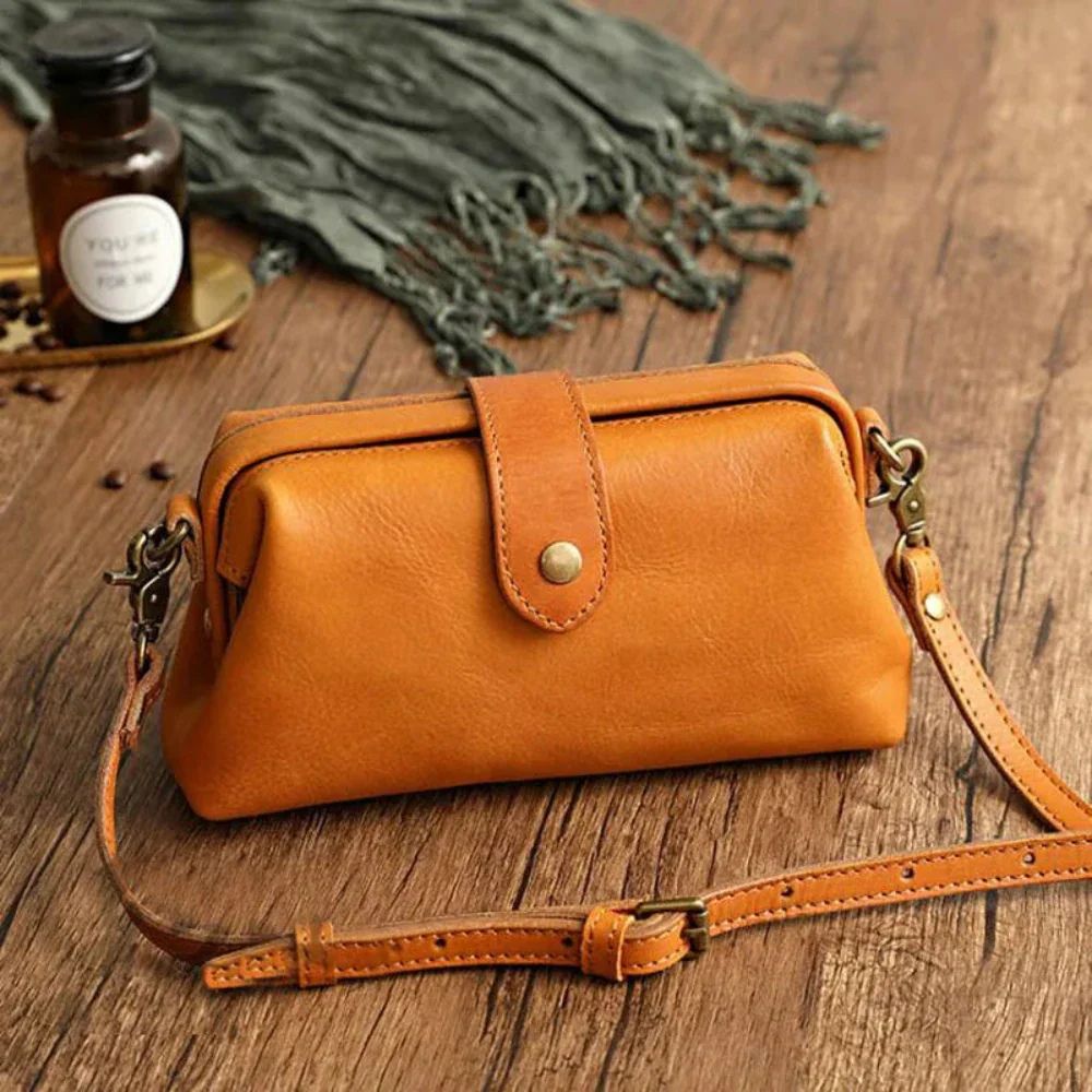 Freja™ | Timeless Shoulder Bag with Character