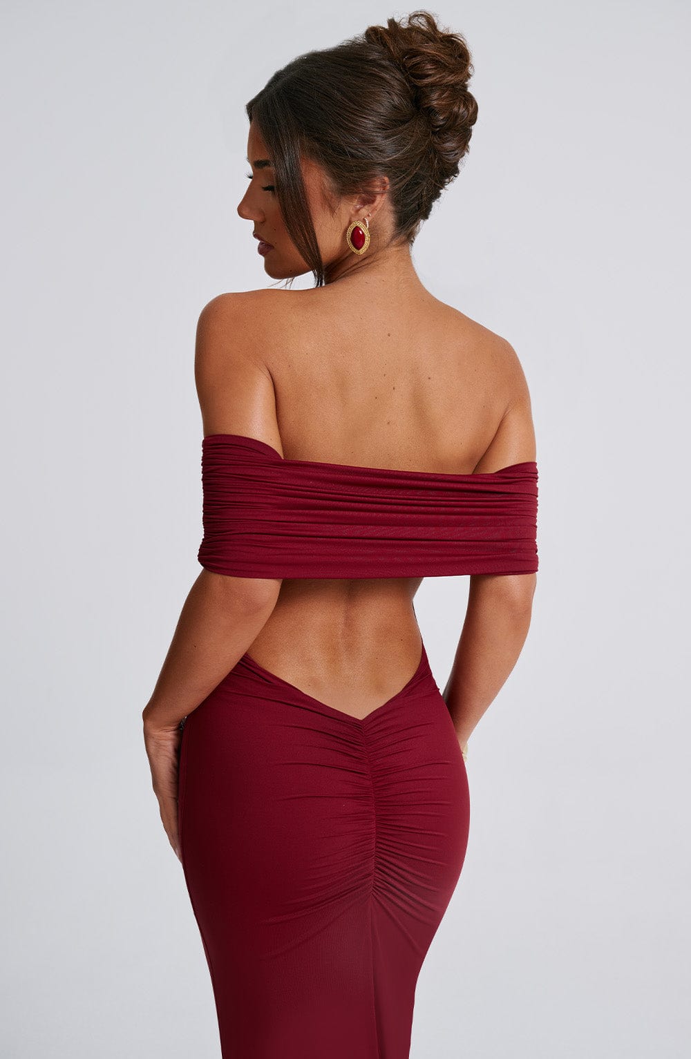 Monelle™ | Off-Shoulder Silhouette Dress